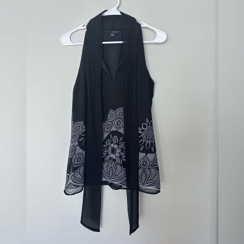 Banana Republic Black and White Floral Top, Smal
